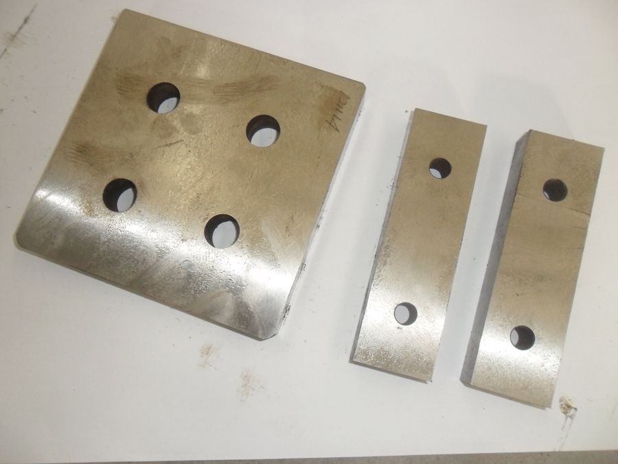 Angle shearing blades